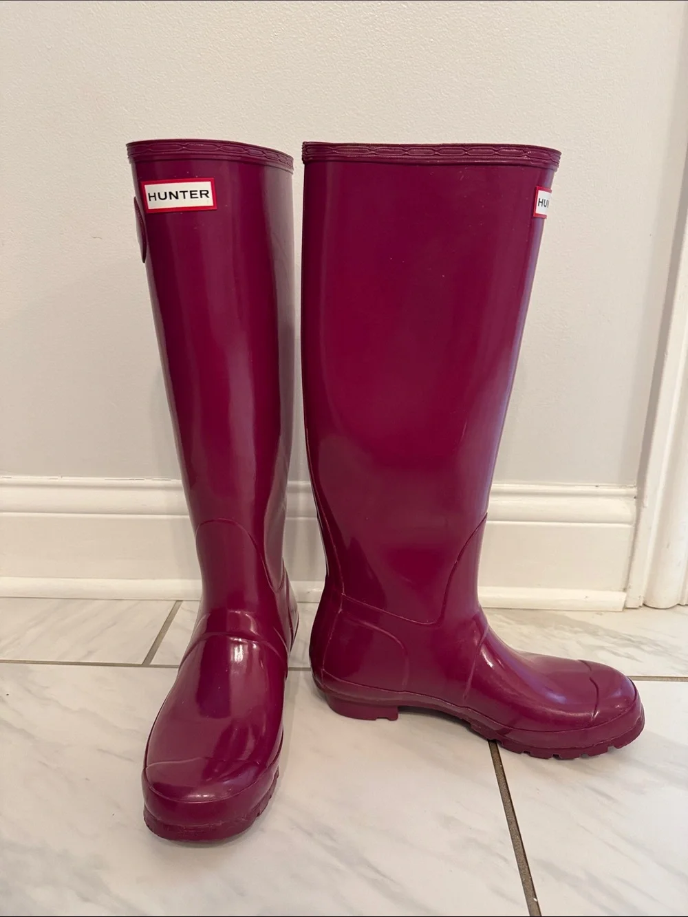 Hunter Tall Gloss Rain Boots - Deep Berry